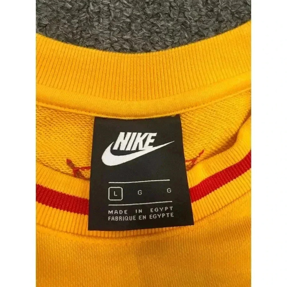 Nike Men Yellow Class of 72 Crewneck Pennant Banner Activewear Sweatshir… - Picture 7 of 11